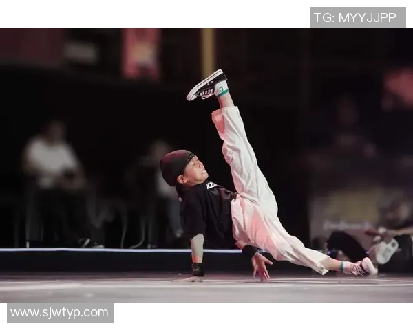 武汉街舞队比赛经验深度对比分析与启示探讨